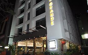 Hotel le Grande Residency Ahmedabad